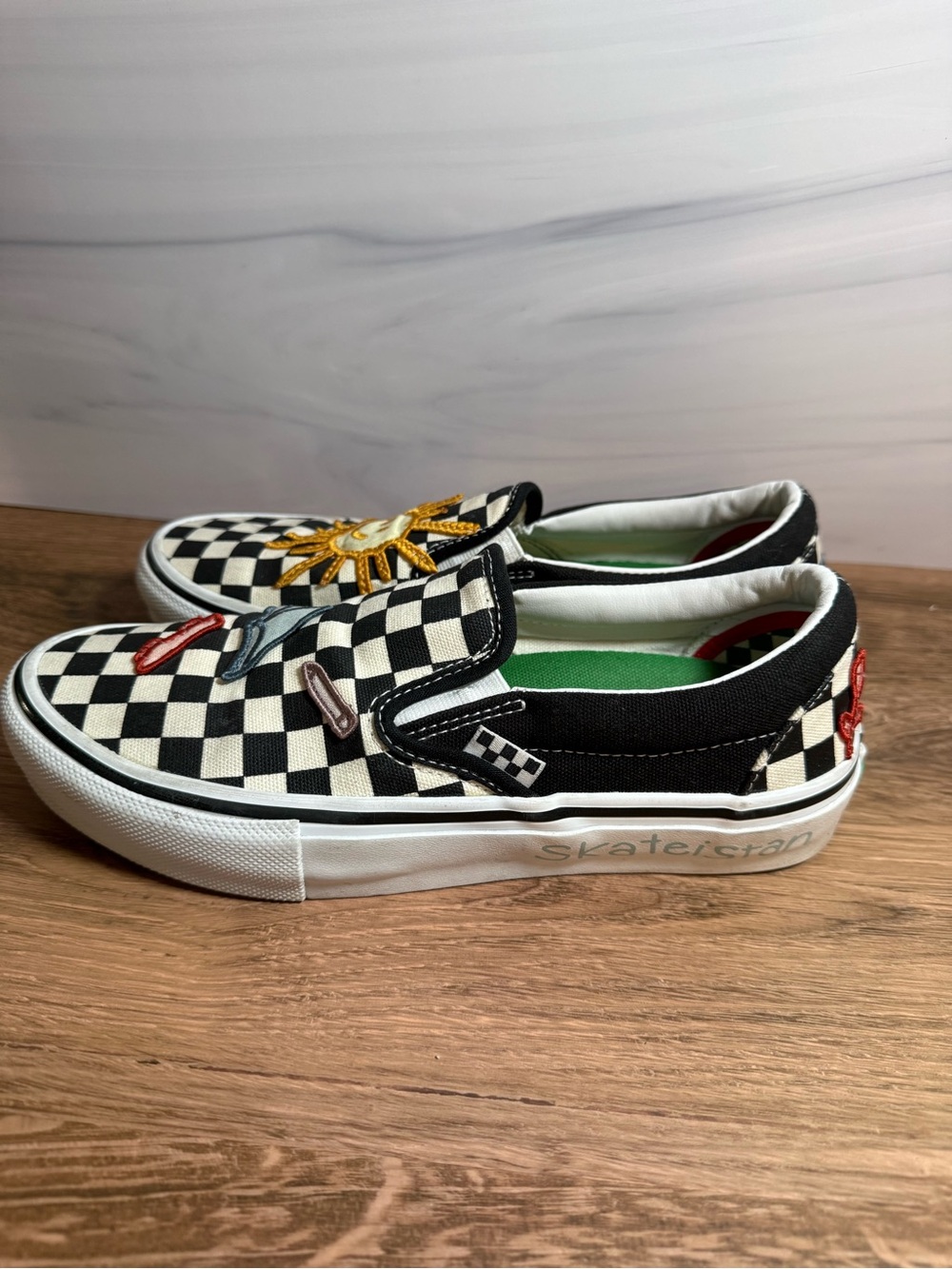 Vans Skateistan Slip Ons 6.5 Women’s 8 - Picture 4 of 7